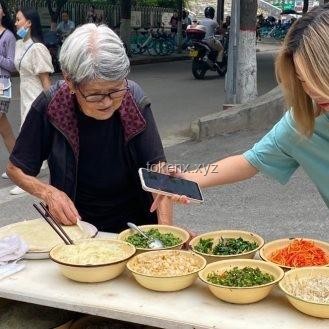 小学生持二维码买煎饼：新一代消费习惯的崛起与未来趋势